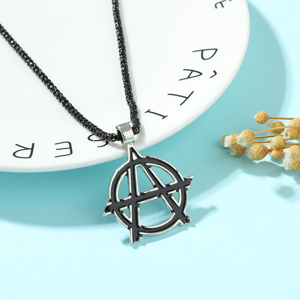 Colar com Símbolo do Letra A d - Vintage Item avaliação e preço